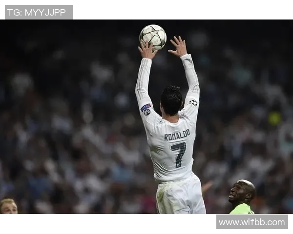 世界足坛巨星成长历程与辉煌成就全景式背景资料解析